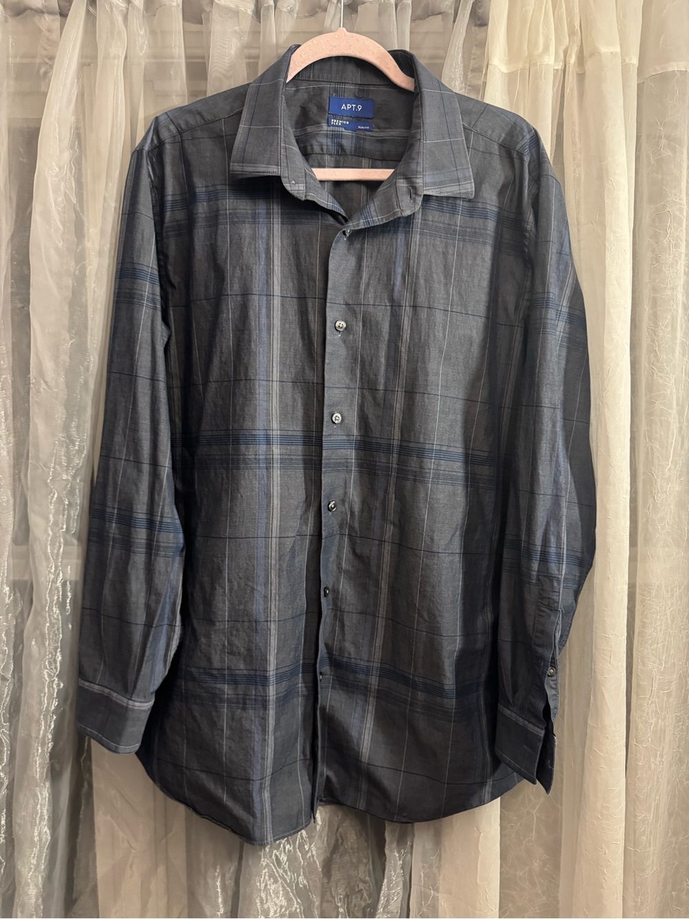 Apt. 9 Men's Dark Gray Plaid Button-Down Shirt with Blue Accents